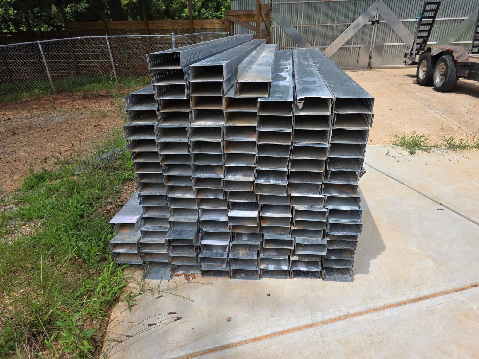 6in Slip Track Deflection Track 2"1/2 leg 20Ga 30mil 10ft long 2