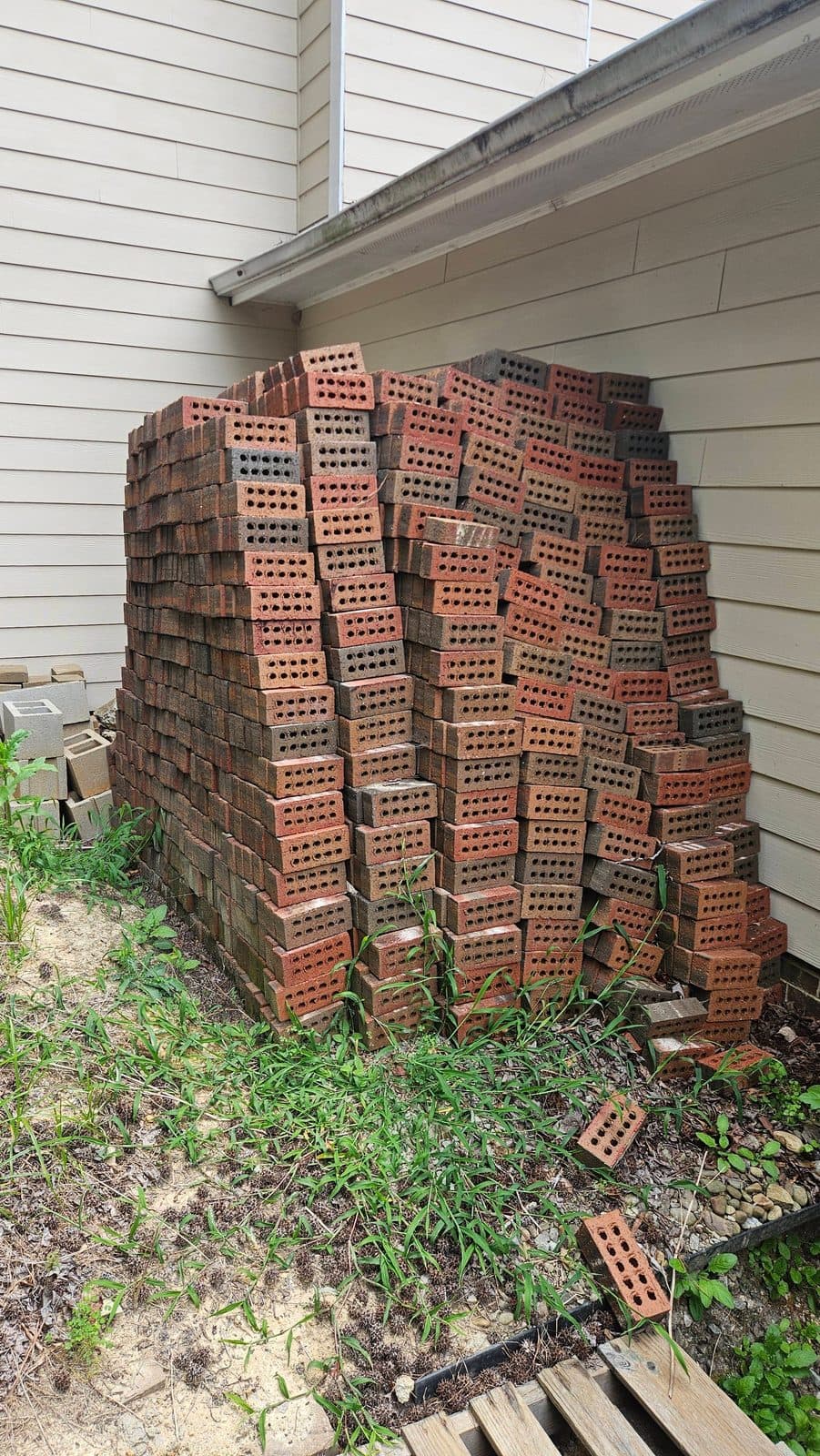 Brick (approx 3675 or 7 cubes)