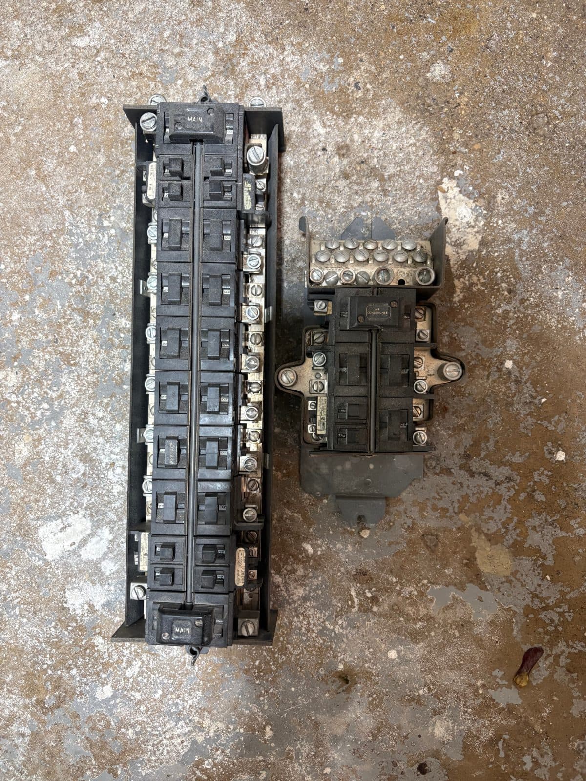 Assorted Pushmatic Circuit Breakers - Selling as a group, not individually. 2
