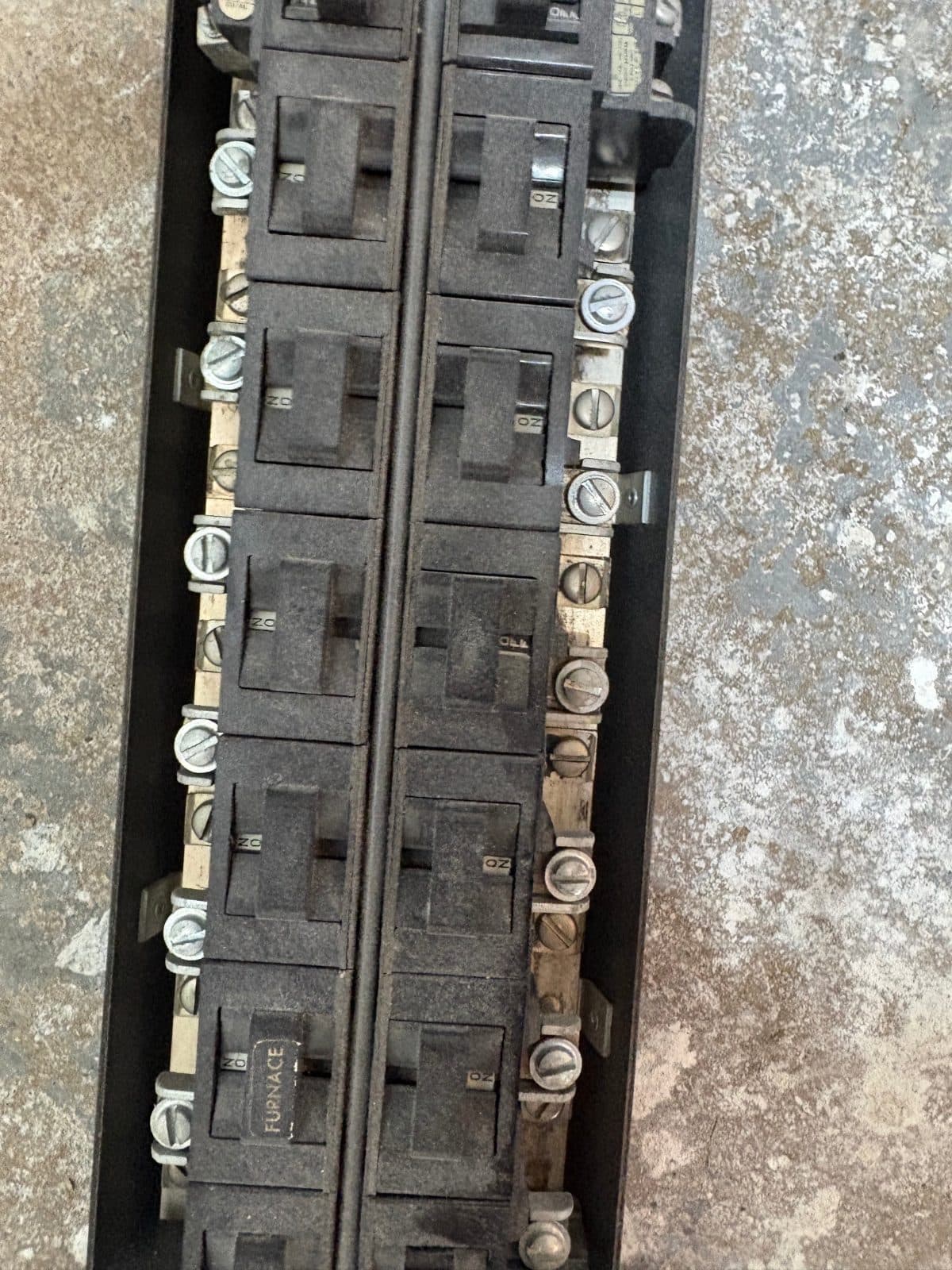 Assorted Pushmatic Circuit Breakers - Selling as a group, not individually. 4