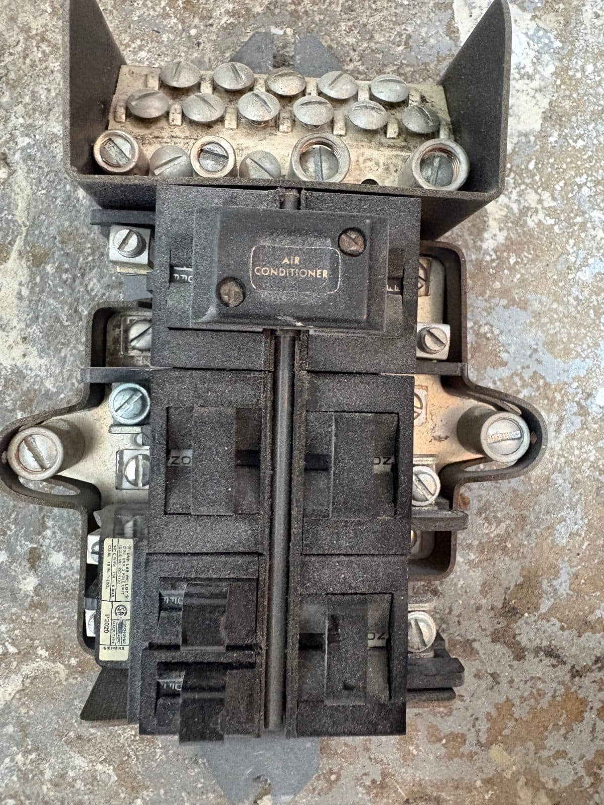 Assorted Pushmatic Circuit Breakers - Selling as a group, not individually. 5