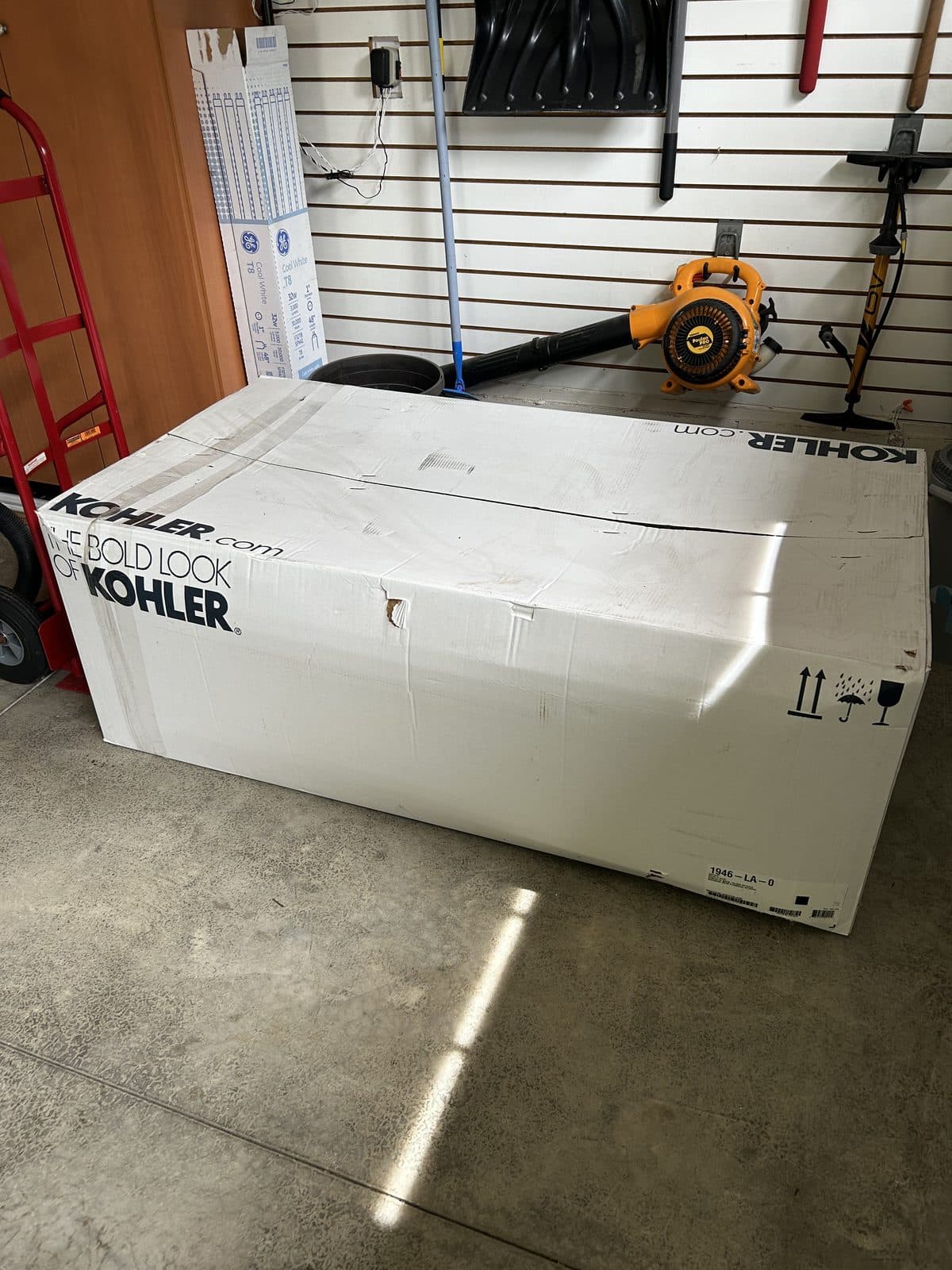 Kohler Archer 60x30 alcove tub, left drain 4