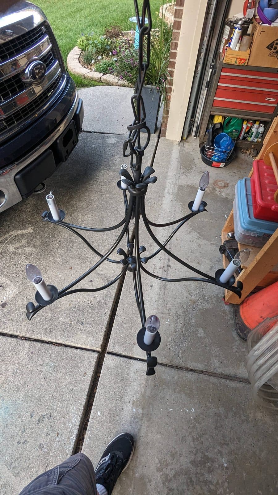 Elegant 8-Light Black Metal Chandelier – Vintage Ceiling Fixture 2