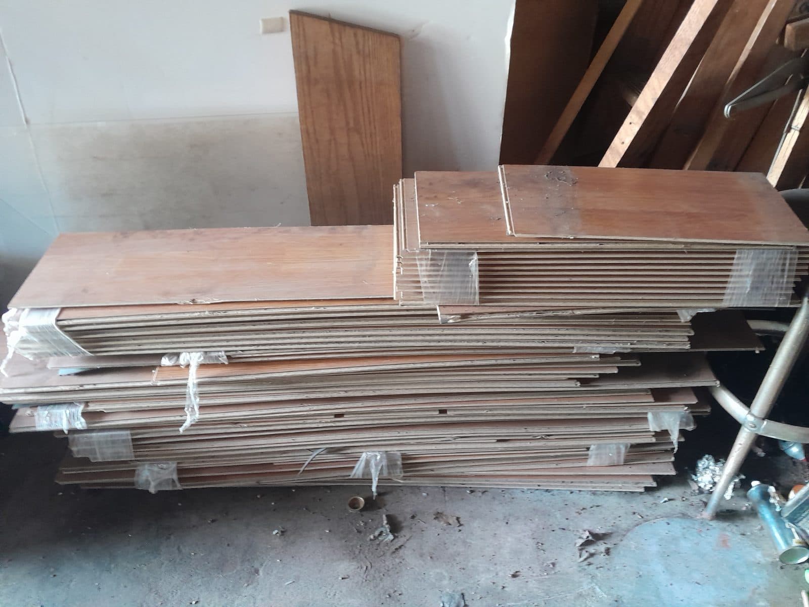 Flooring planks  2