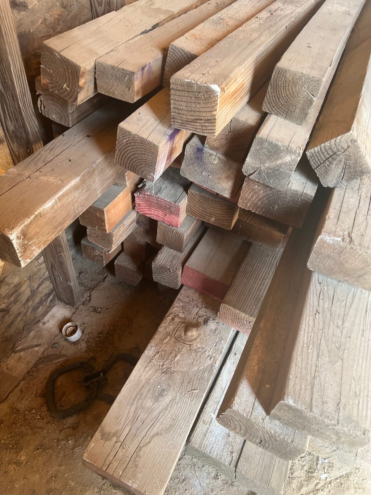 Beams 8ft 4X4 6X6 8x4!9X5 16 ft Beams x 6 80 plus pieces all in excellent condition 5