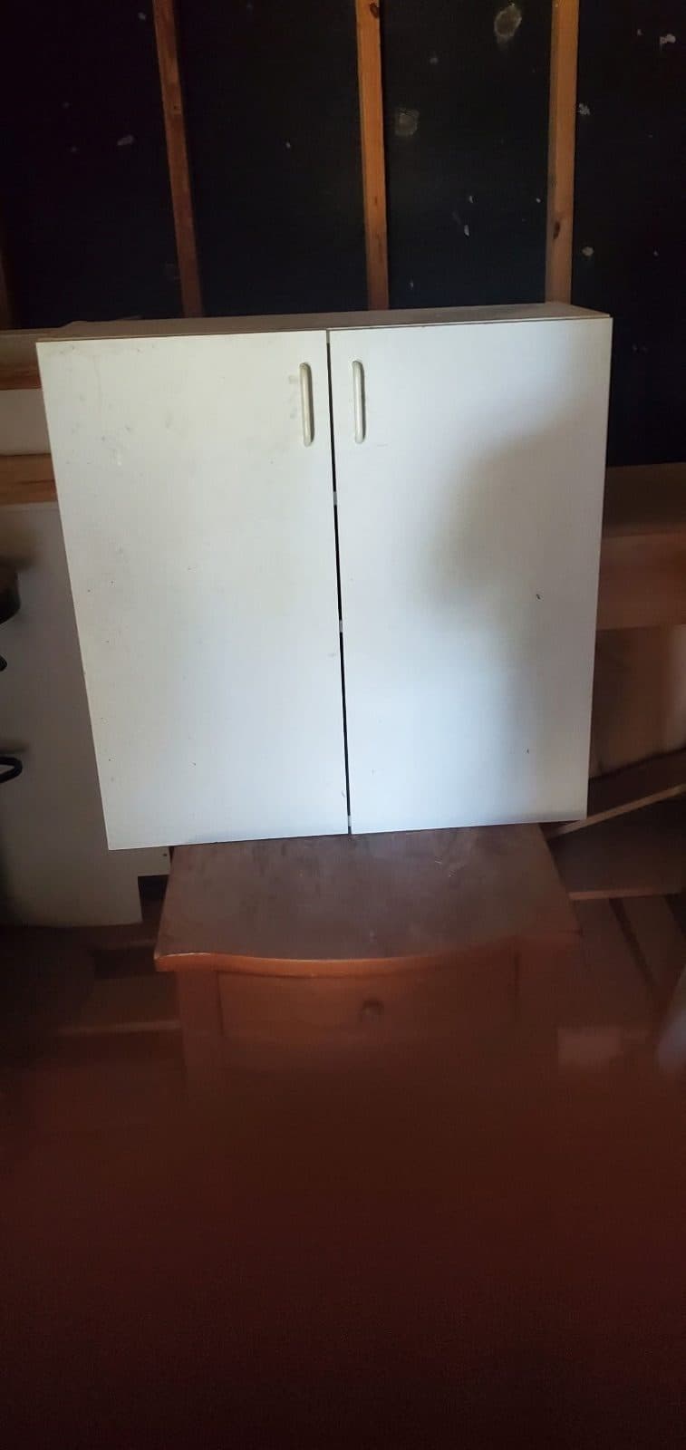 Upper/Medicine Cabinet