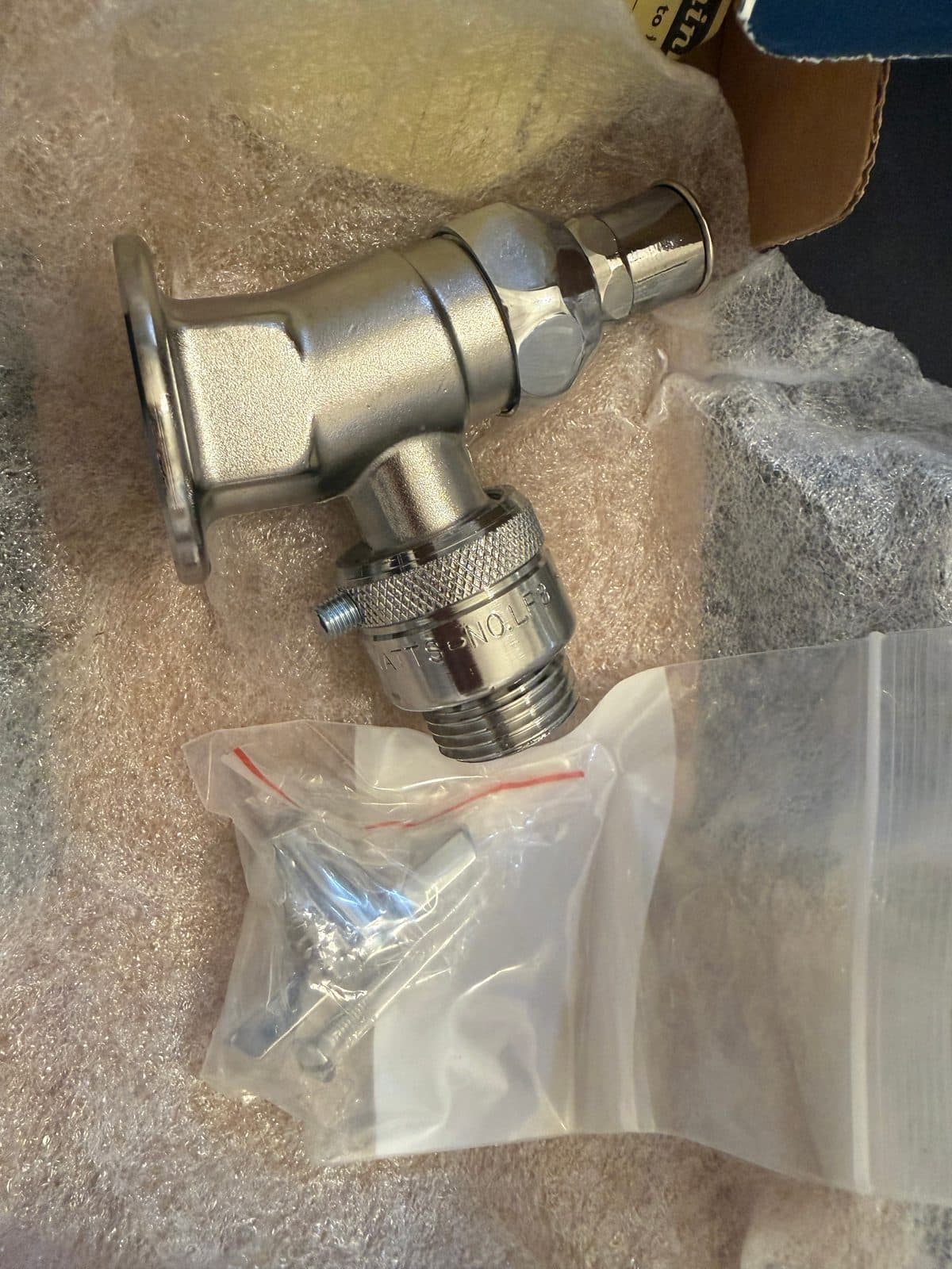 T&S Brass B-0737 Commercial Sill Faucet w/ Vacuum Breaker – NEW Open Box 2