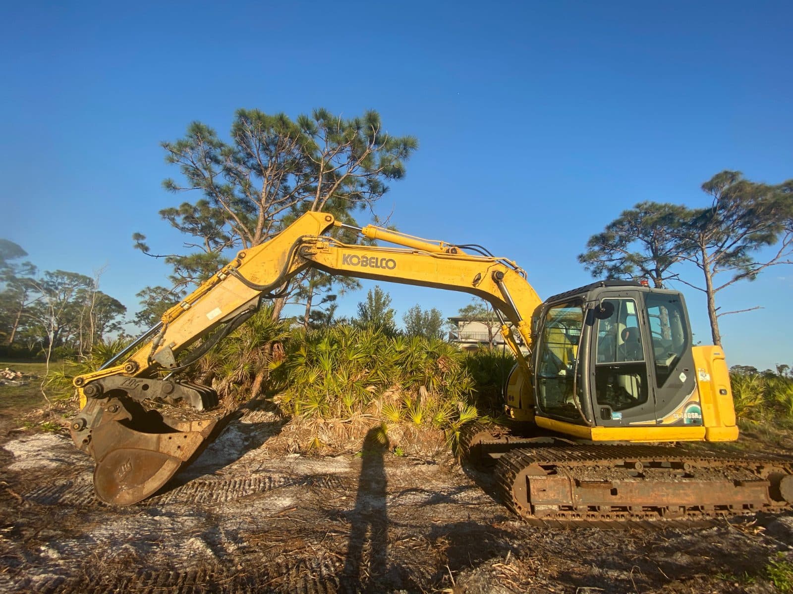 KOBELCO SK140SRLC-5 EXCAVATOR $68,900 5