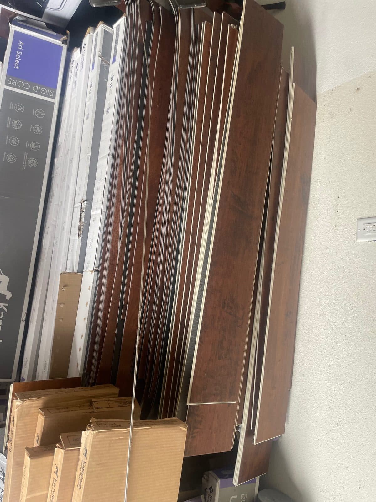 2pallets kardean unopened and open boxes of wood vinyl flooring 