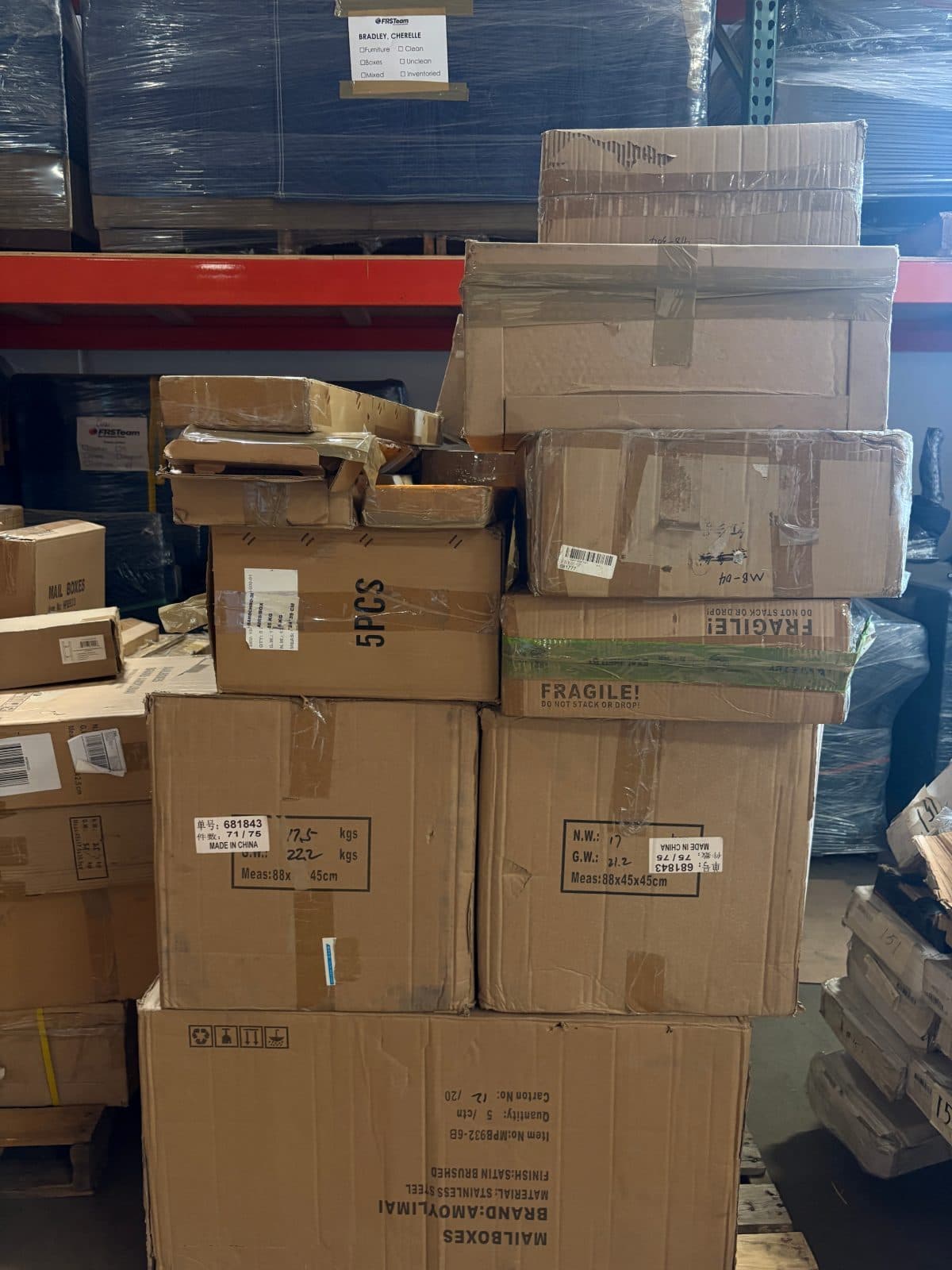 8 Pallets of Door Hardware, Mailboxes, and Home-Improvement Supplies- bulk