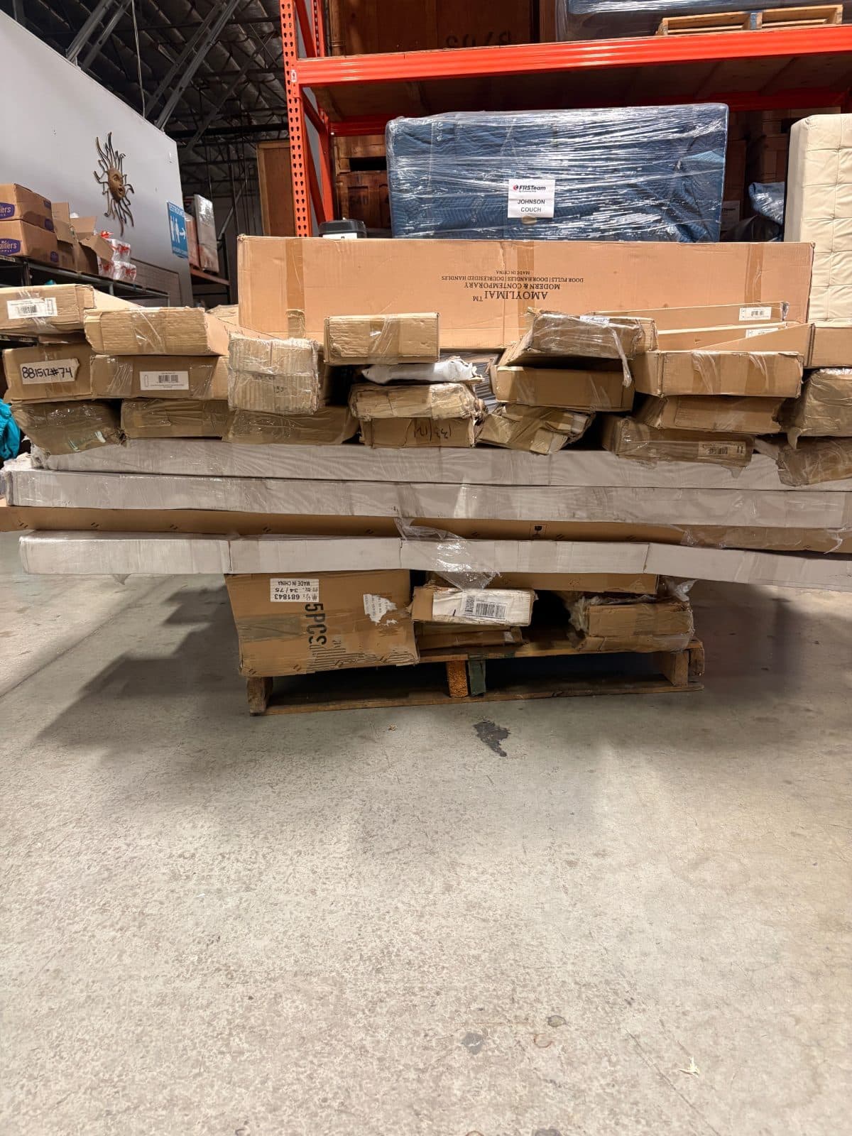 8 Pallets of Door Hardware, Mailboxes, and Home-Improvement Supplies- bulk 2
