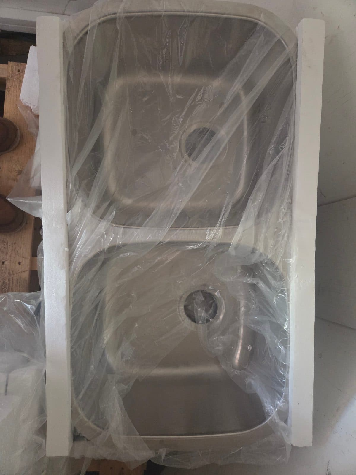 $35 Stainless steel sinks - 18 gauge, 50/50 double bowl, full pallet 2