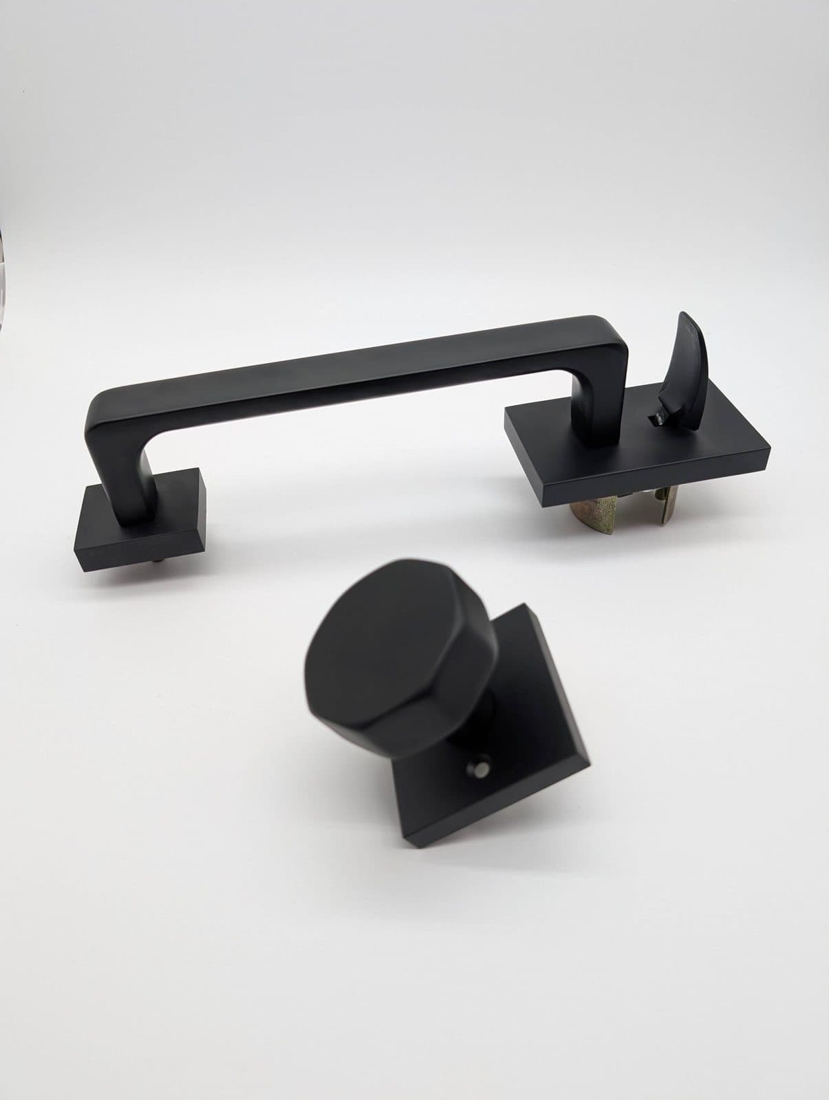 EMTEK Baden Handleset (US19) Active & Dummy 2