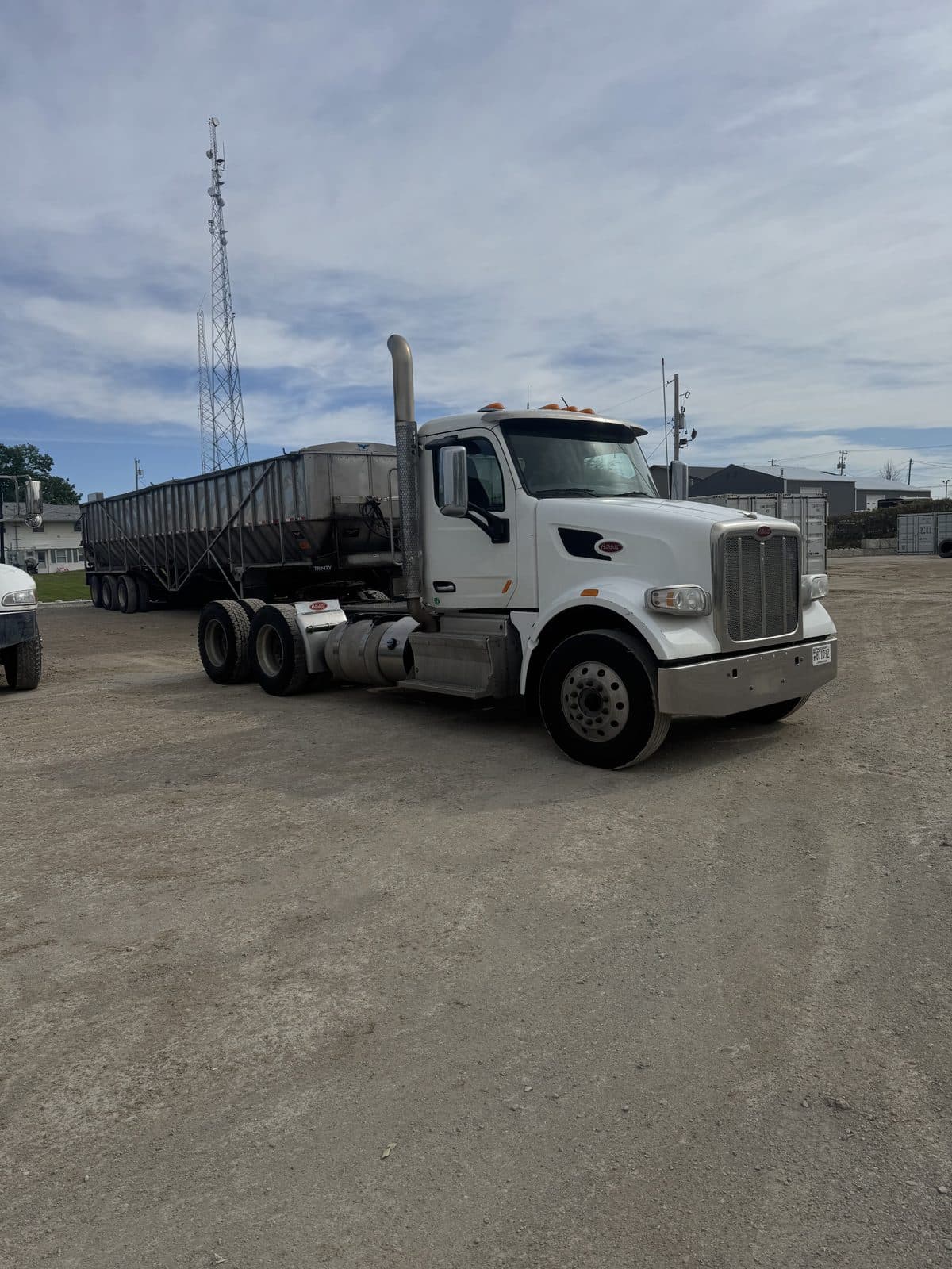 2017 Peterbilt 567 4