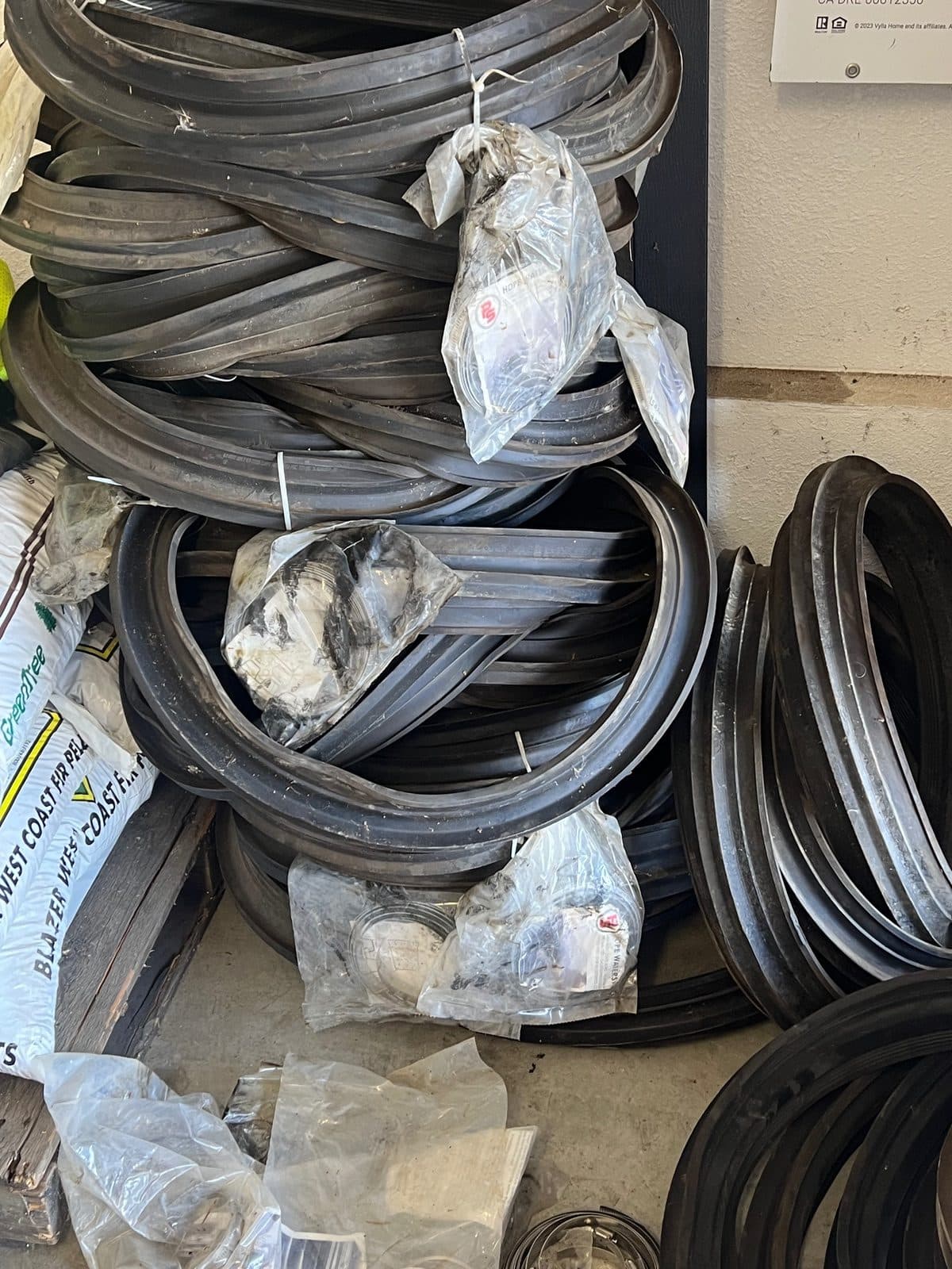 33, 18 inch Water stops for HDPE 4