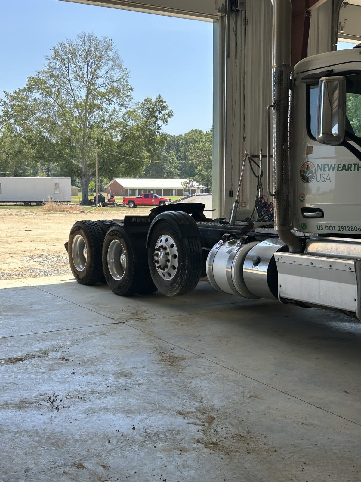 2017 Peterbilt 657 tri axle 5