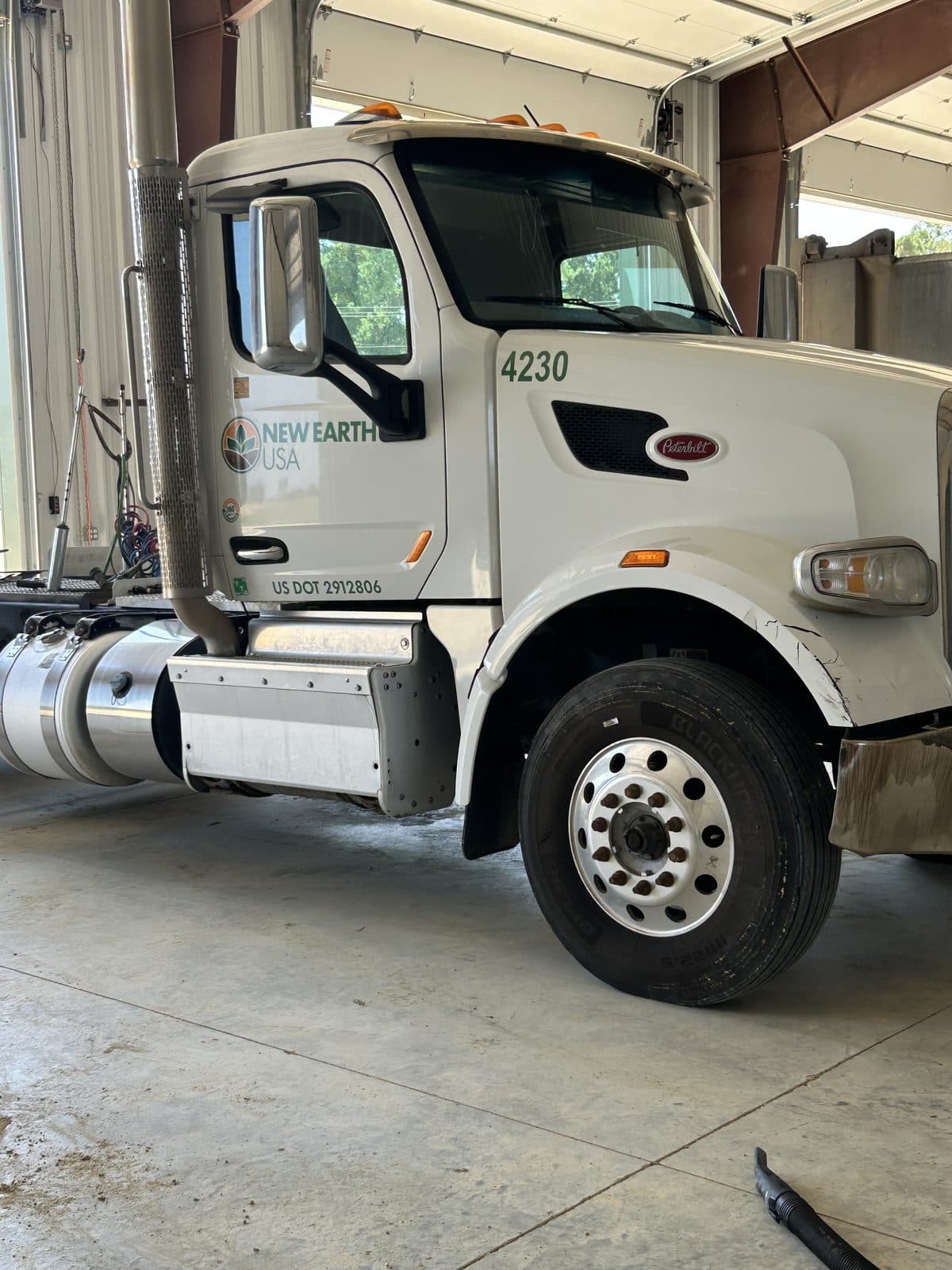 2017 Peterbilt 657 tri axle 6