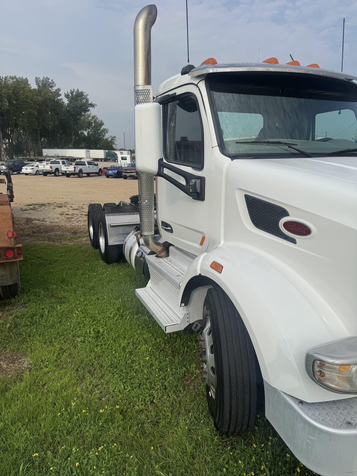 2018 Peterbilt 567 3