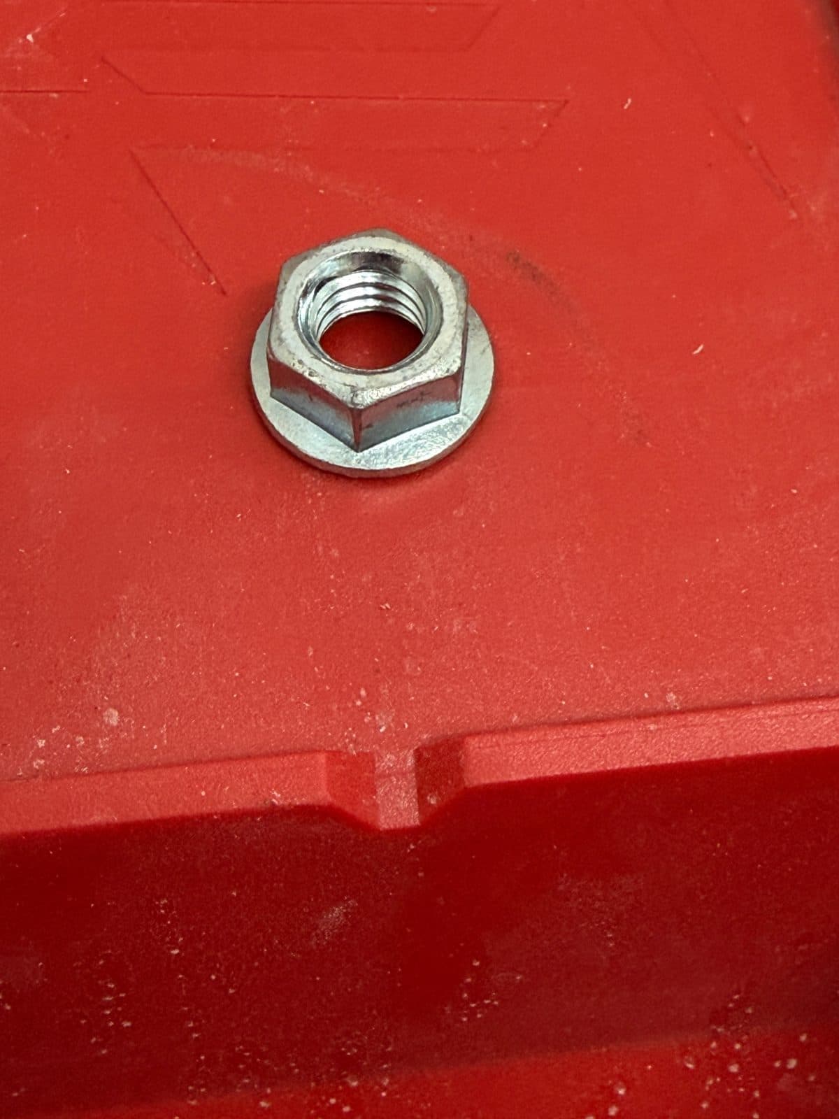 Flange nuts serrated, Zinc plated steel, 3/8"-16