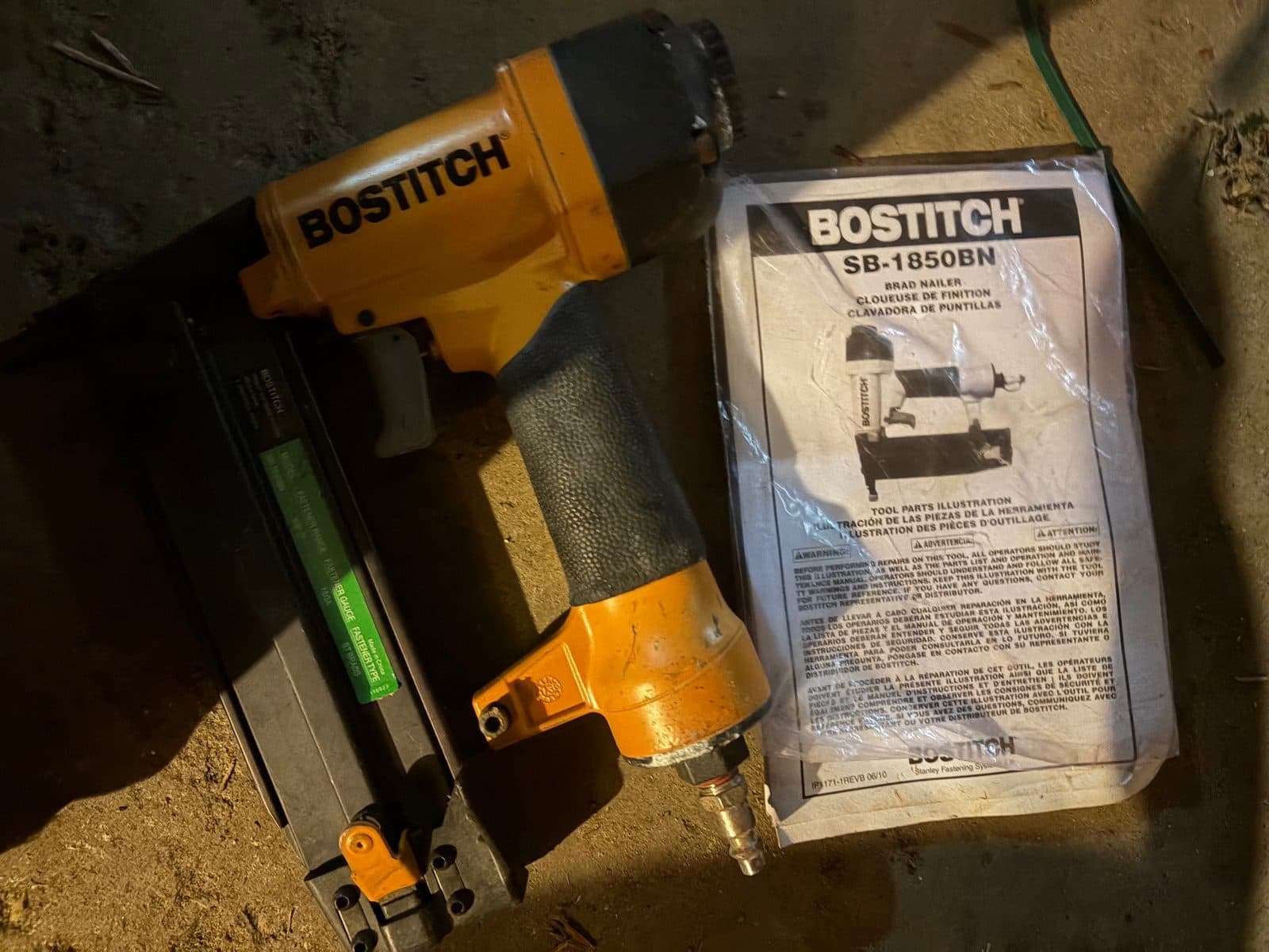 Electric nail gun