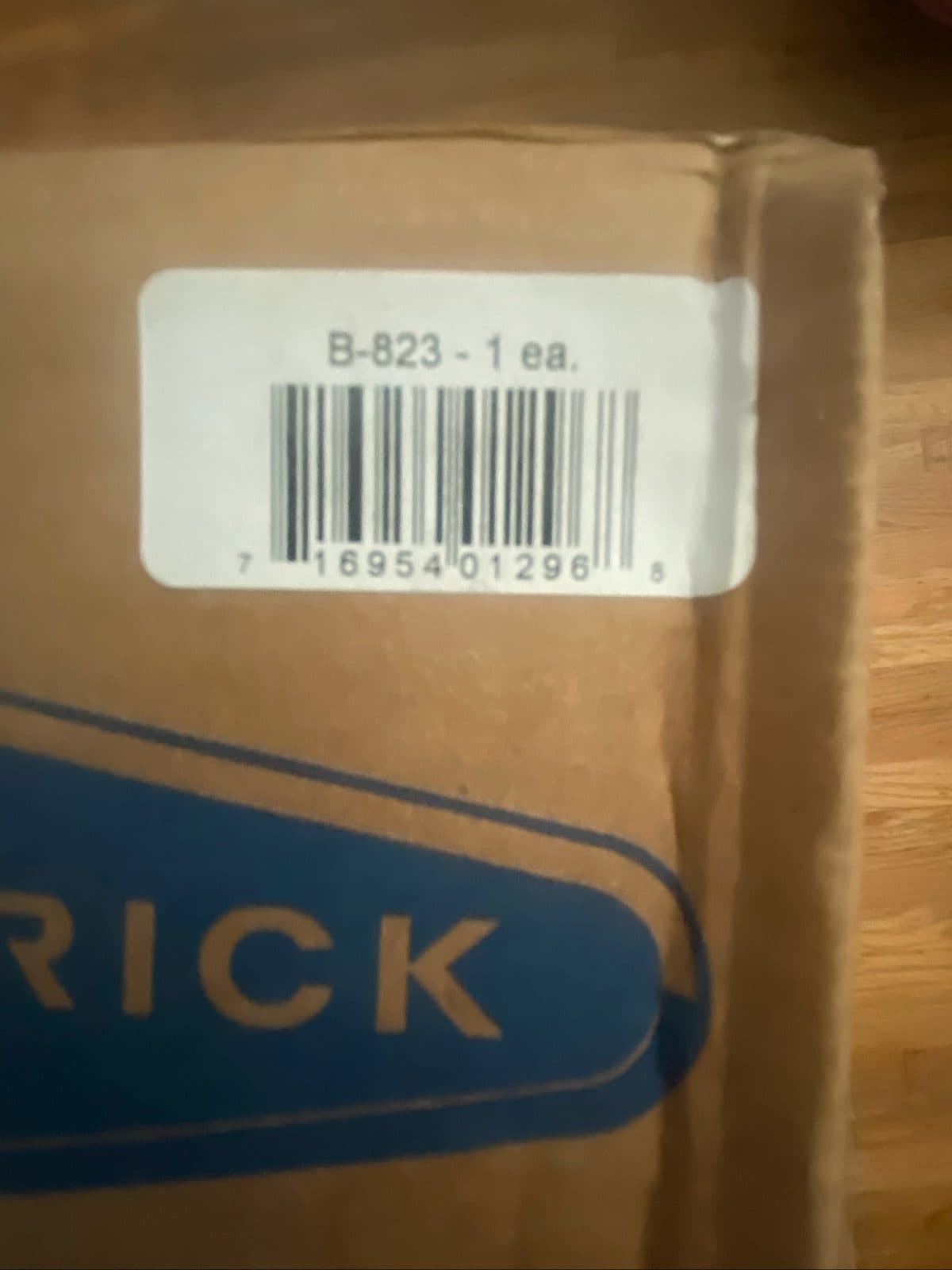 Bobrick Commercial soap dispensers B-823 3