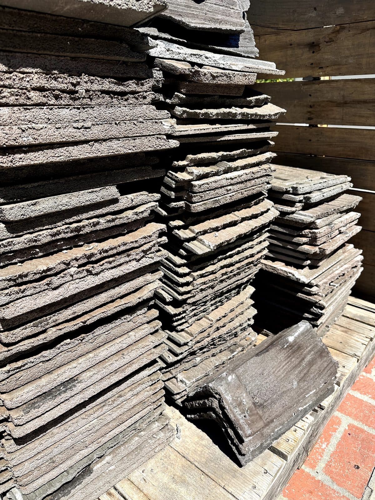 Authentic DaVinci Composite Shake Roof Tiles + Ridge Caps (~350 Sq Ft) - San Marino 2