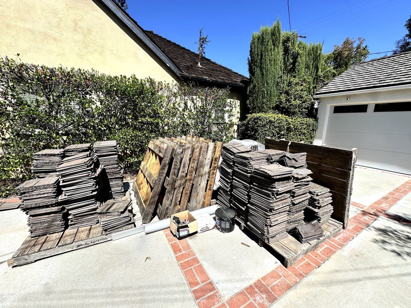 Authentic DaVinci Composite Shake Roof Tiles + Ridge Caps (~350 Sq Ft) - San Marino 3