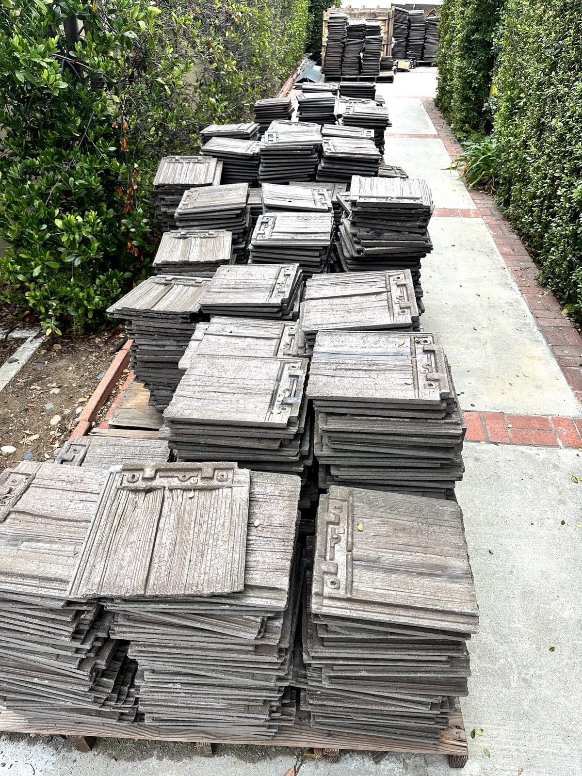 Authentic DaVinci Composite Shake Roof Tiles + Ridge Caps (~350 Sq Ft) - San Marino 4