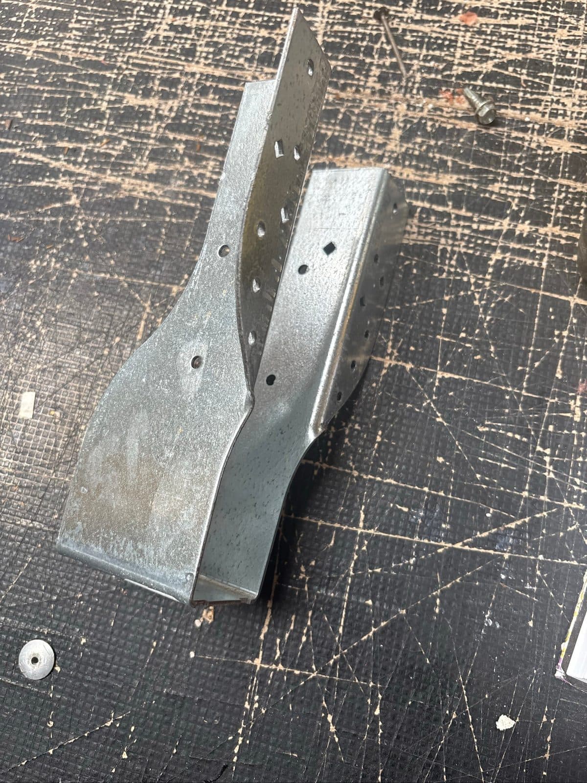 joist hangers 3