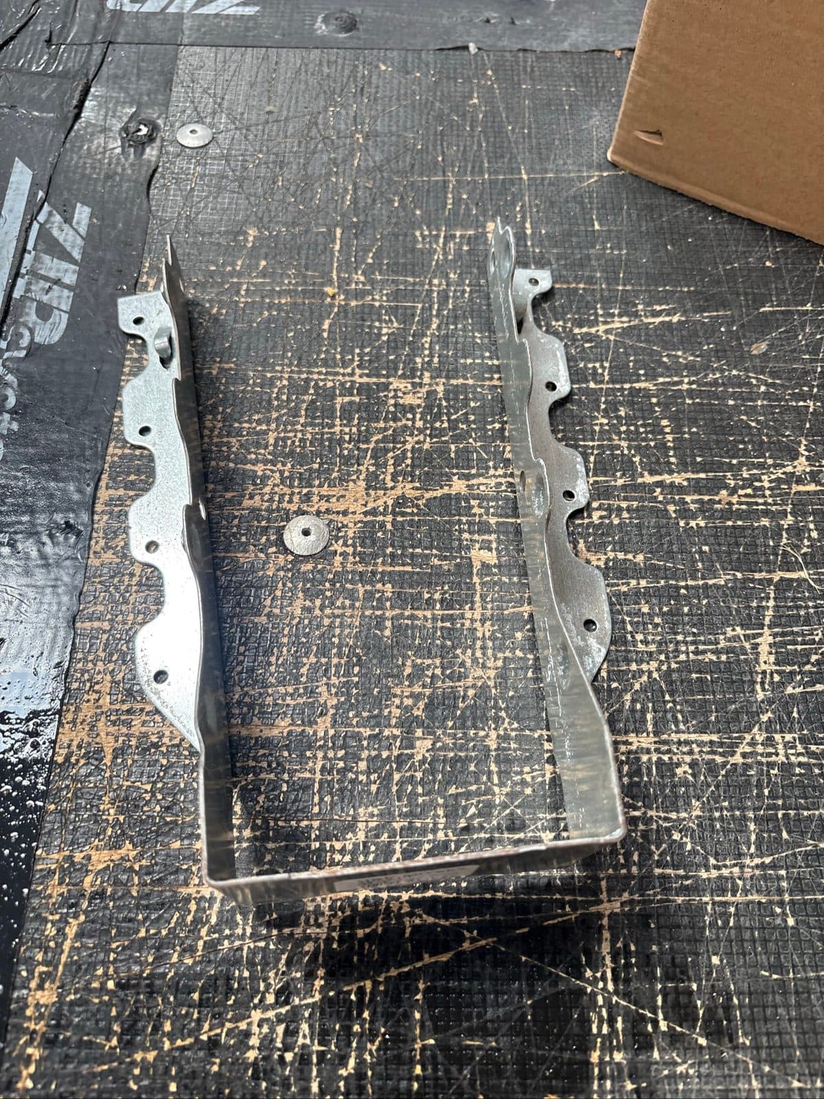 MiTek steel slant nail joist hanger 2