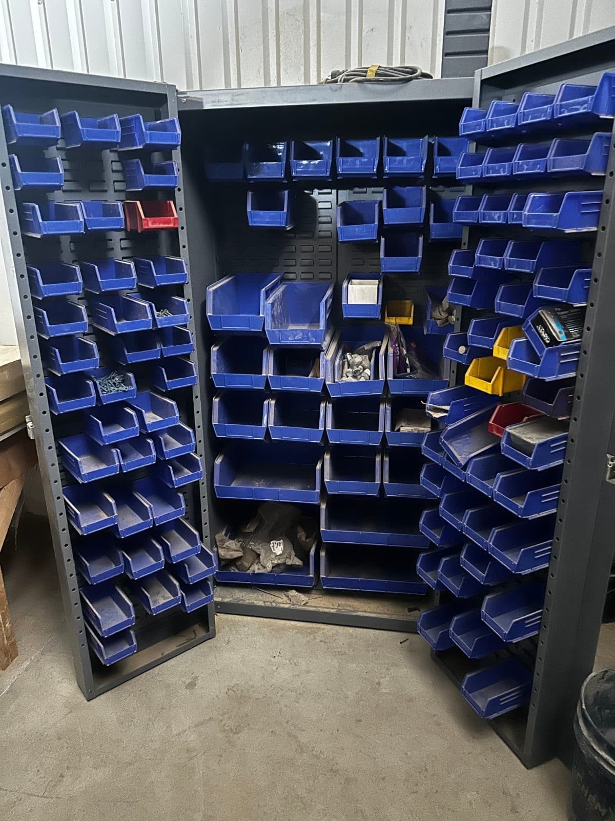 Global Heavy Duty Bin Closet 2