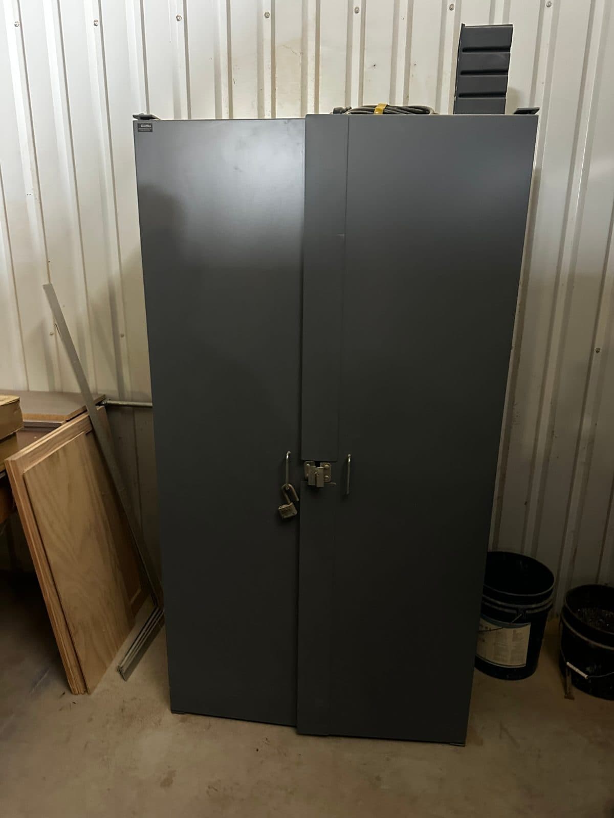 Global Heavy Duty Bin Closet 3
