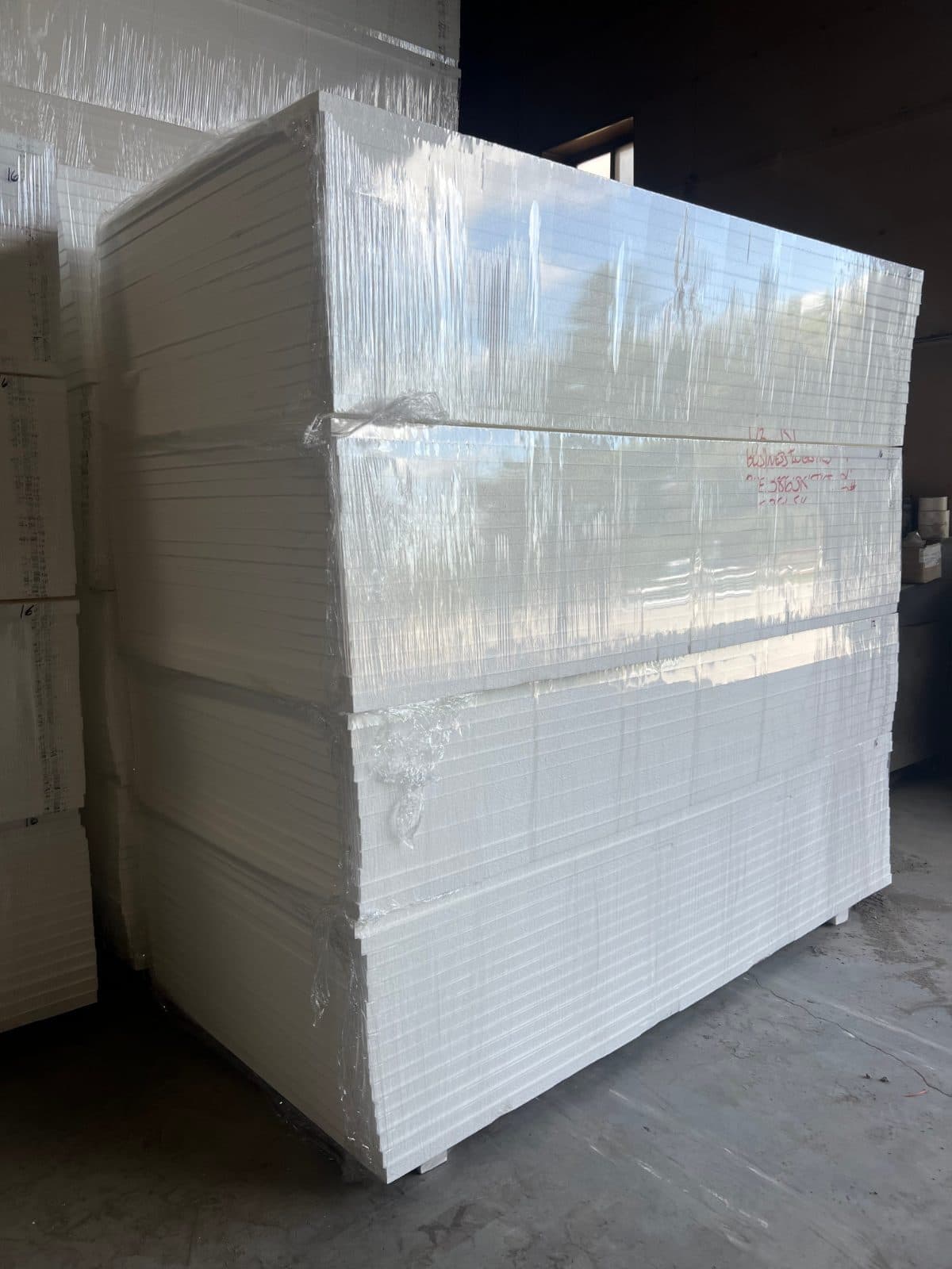 R-Tech X 1.5"x4'x8' WPW Insulation Boards 2