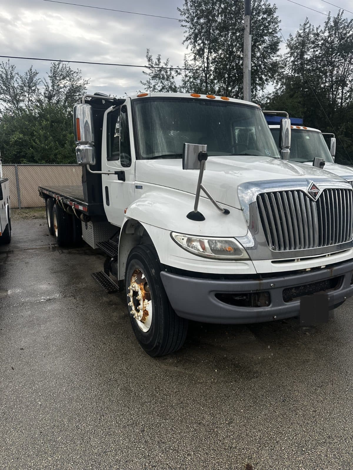 2011 International Durastar 4400 24ft Flatbed