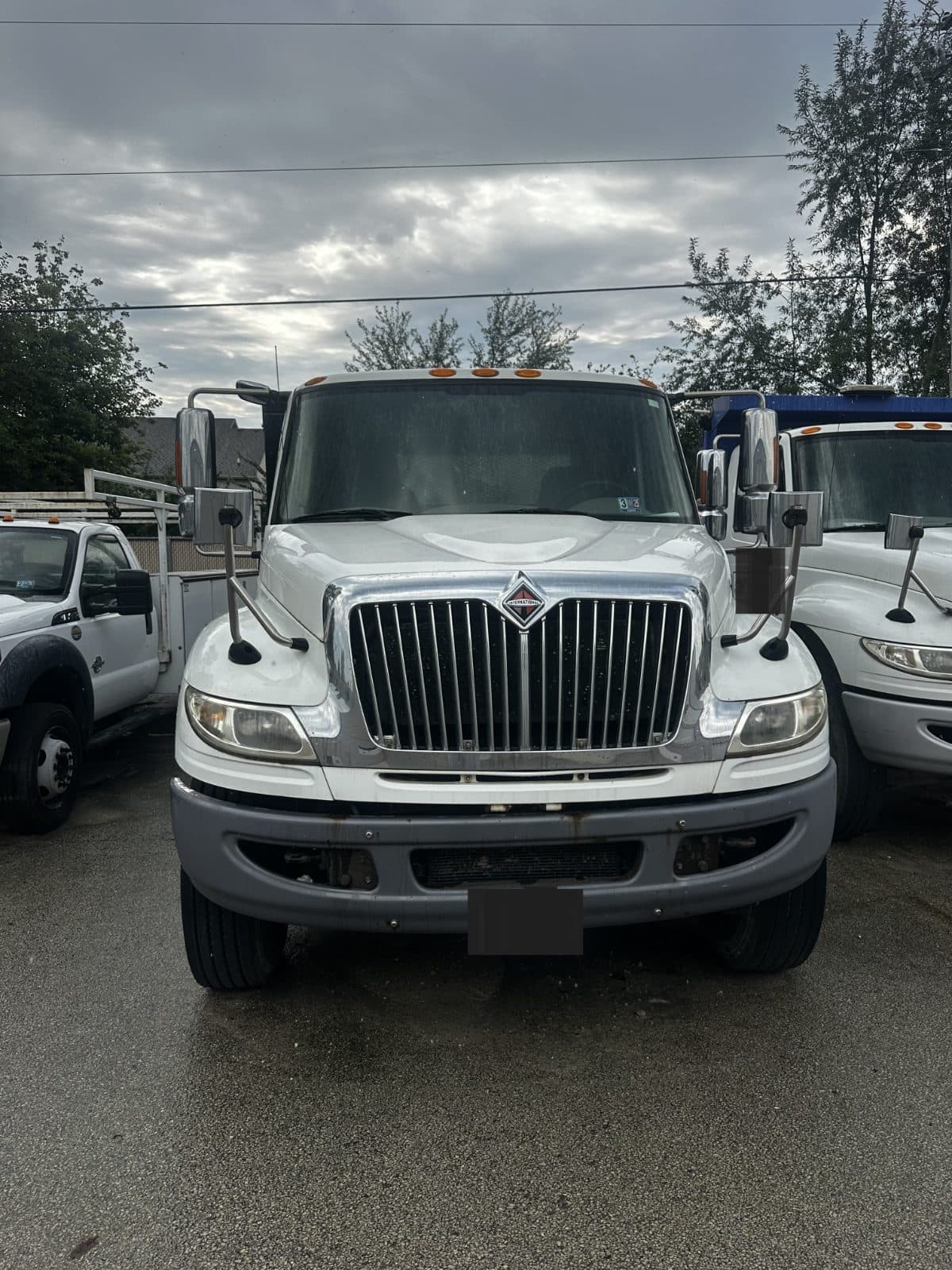 2011 International Durastar 4400 24ft Flatbed 4