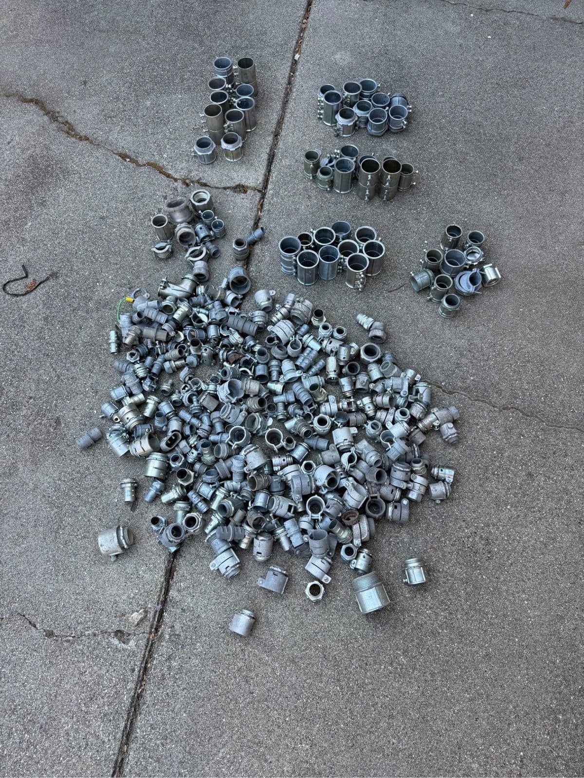 Huge Electrical Contractor Lot – EMT Set-Screw Couplings, Connectors & Fittings (1/2", 3/4", 1" + Large Sizes) 3