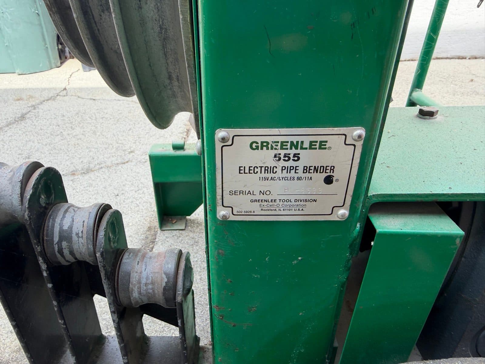 Greenlee 555 Electric Pipe Bender with Extra Shoes & Storage Box 3