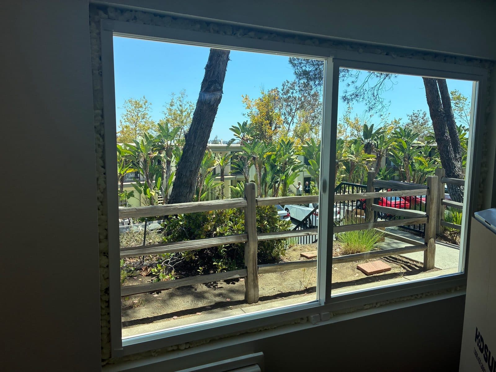 Roughly 400 windows in 3 different sizes. 160 sliding glass doors in 2 sizes 4