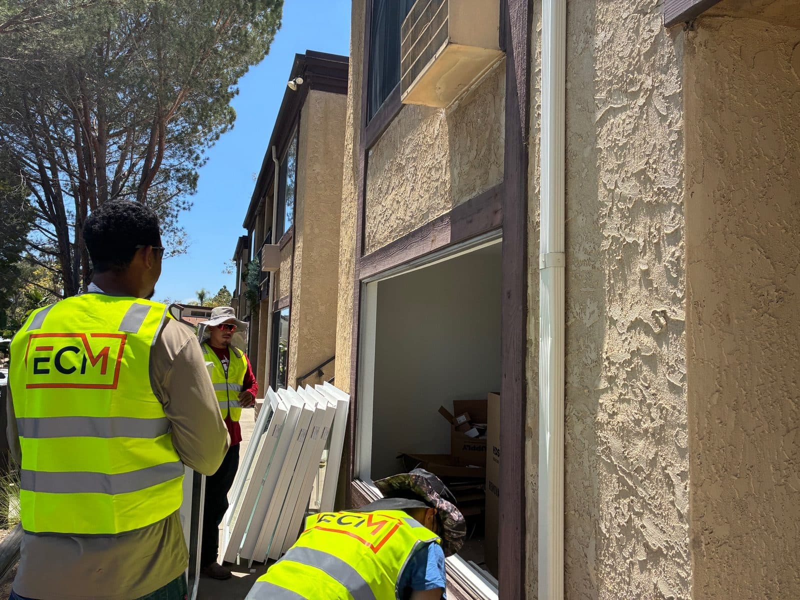 Roughly 400 windows in 3 different sizes. 160 sliding glass doors in 2 sizes 5