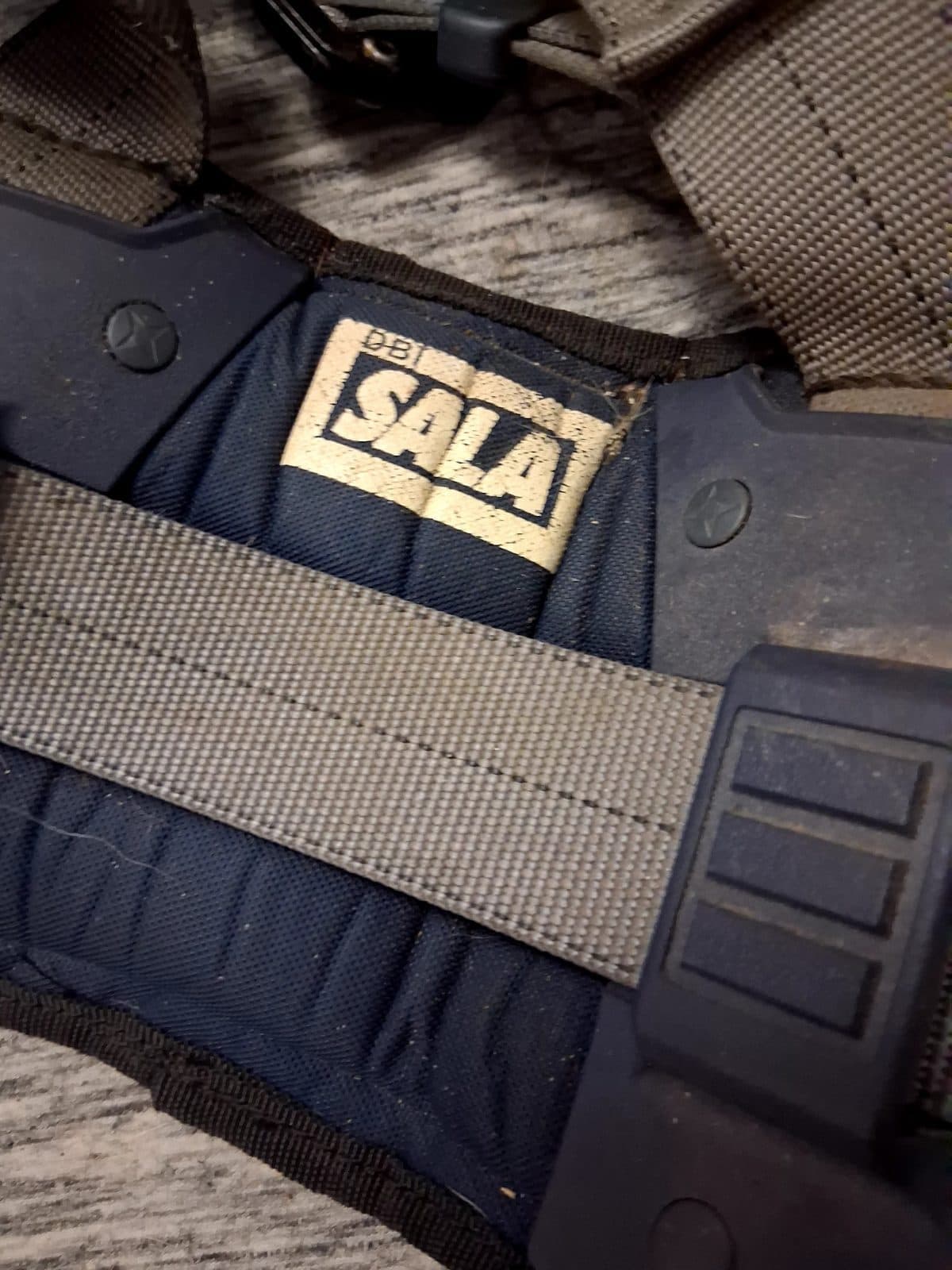 Title: 3M DBI-SALA ExoFit NEX Plus Safety Harness 4