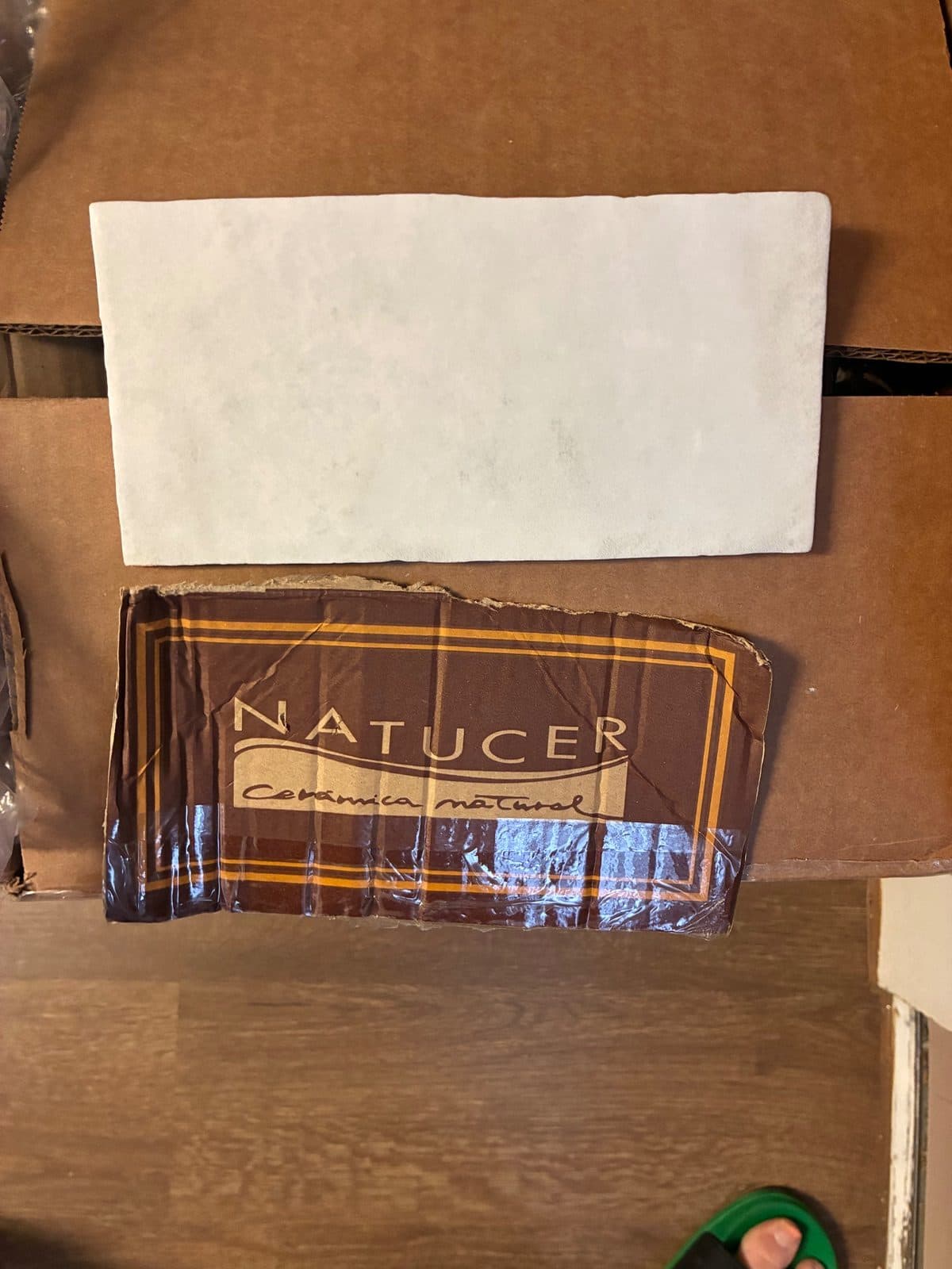 Kitchen/bathroom backsplash