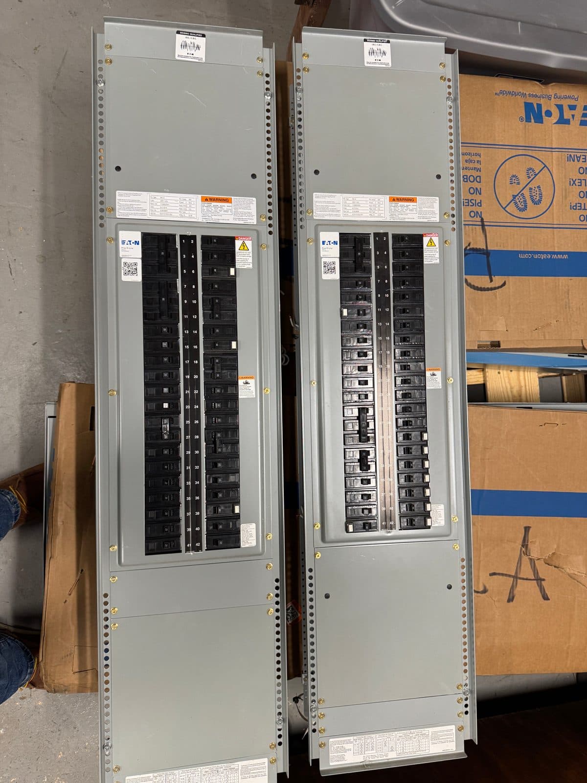 Eaton 400 amp panel interiors only w/ breakers
