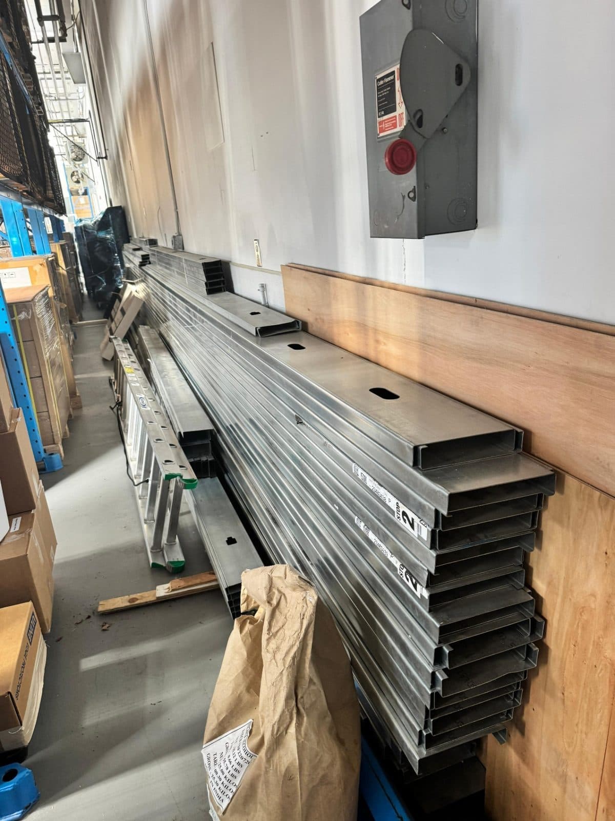 8" Heavy Duty Structural Studs (16 Gauge / 54 mil)