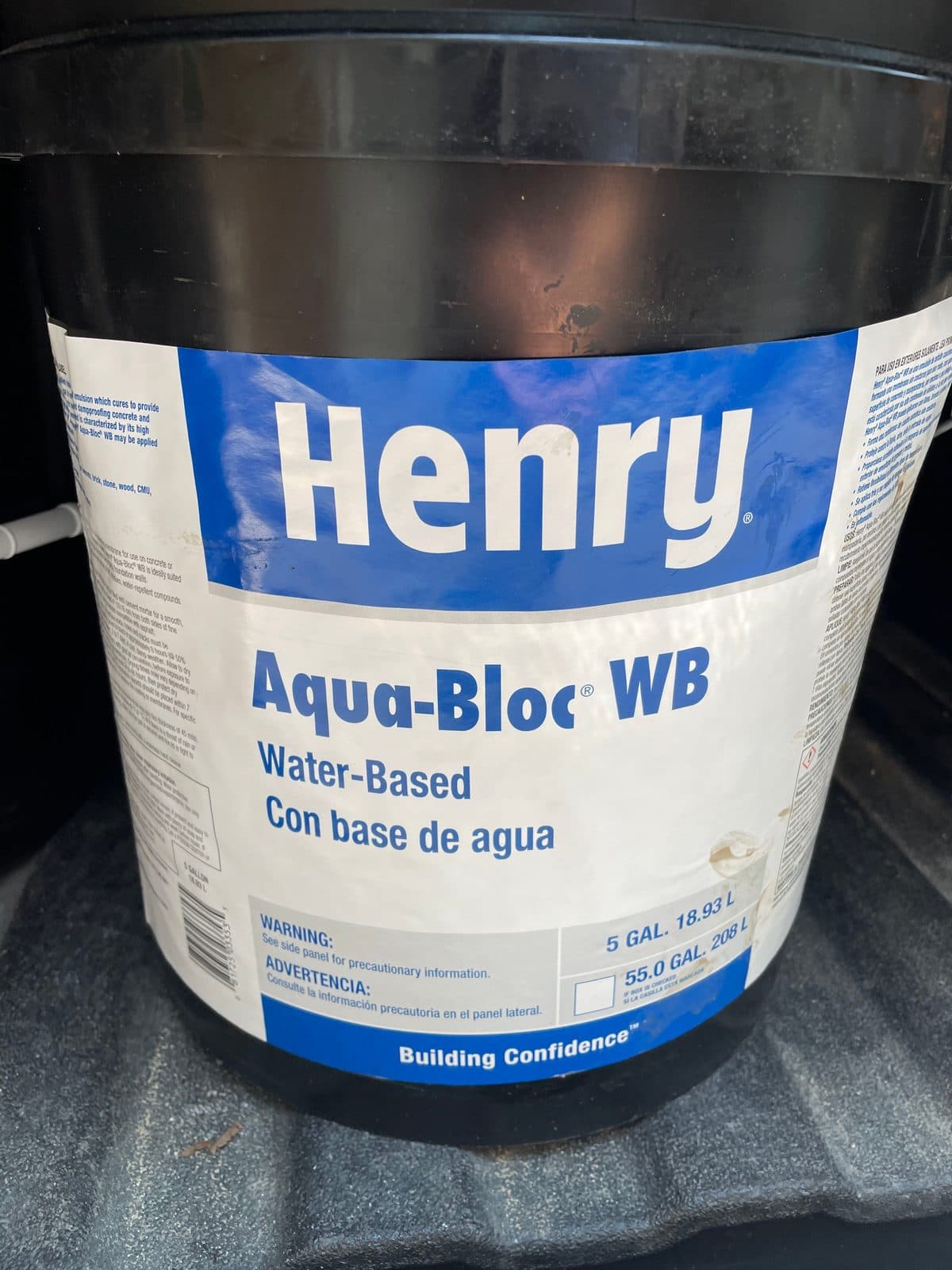 Henry aqua bloc 5 gal bucket
