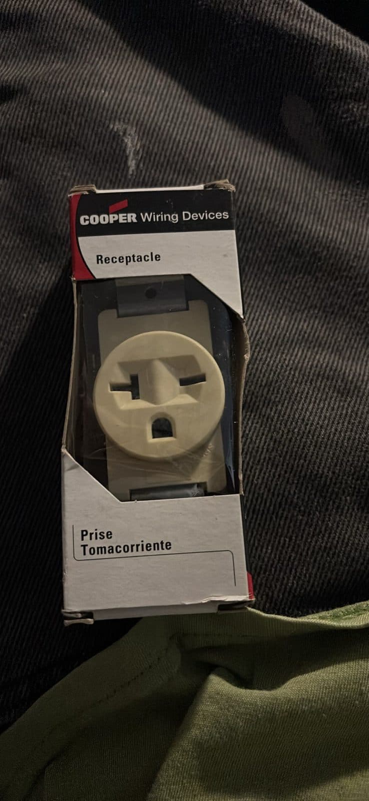 Cooper 1876V-BOX Receptacles 20A, 250V Ivory (TA16MS)