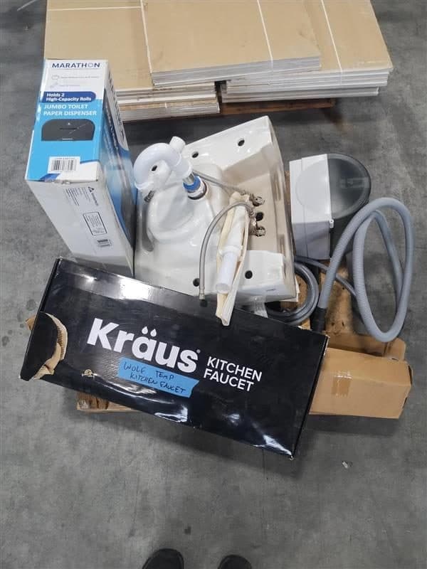 Commercial Bathroom set