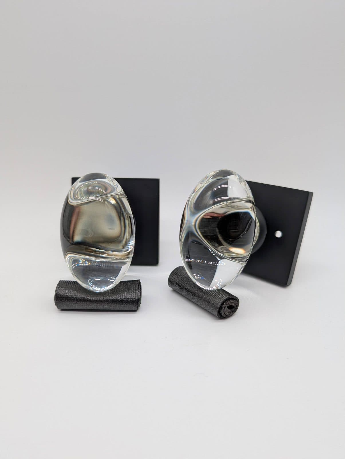 EMTEK Hampton Glass Knob Square (US19)