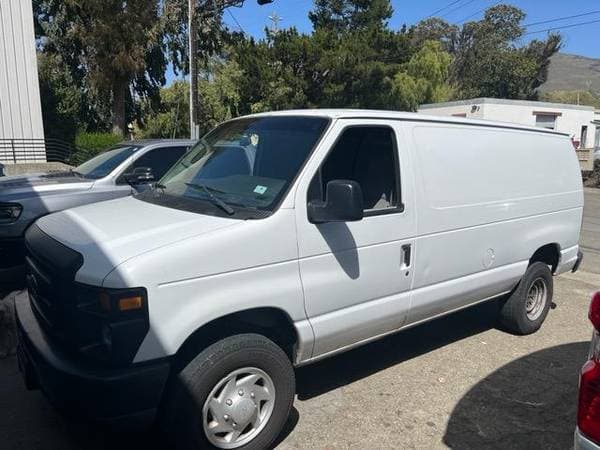 2009 Ford Van 4