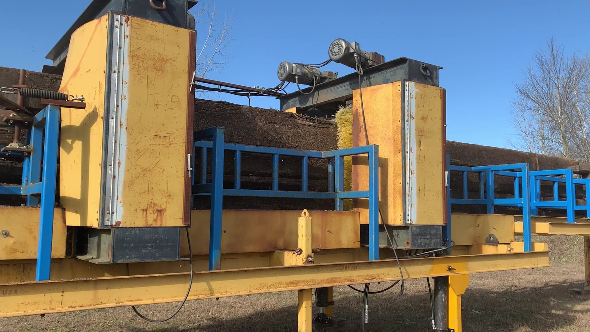 Portable crane mat cleaner 4