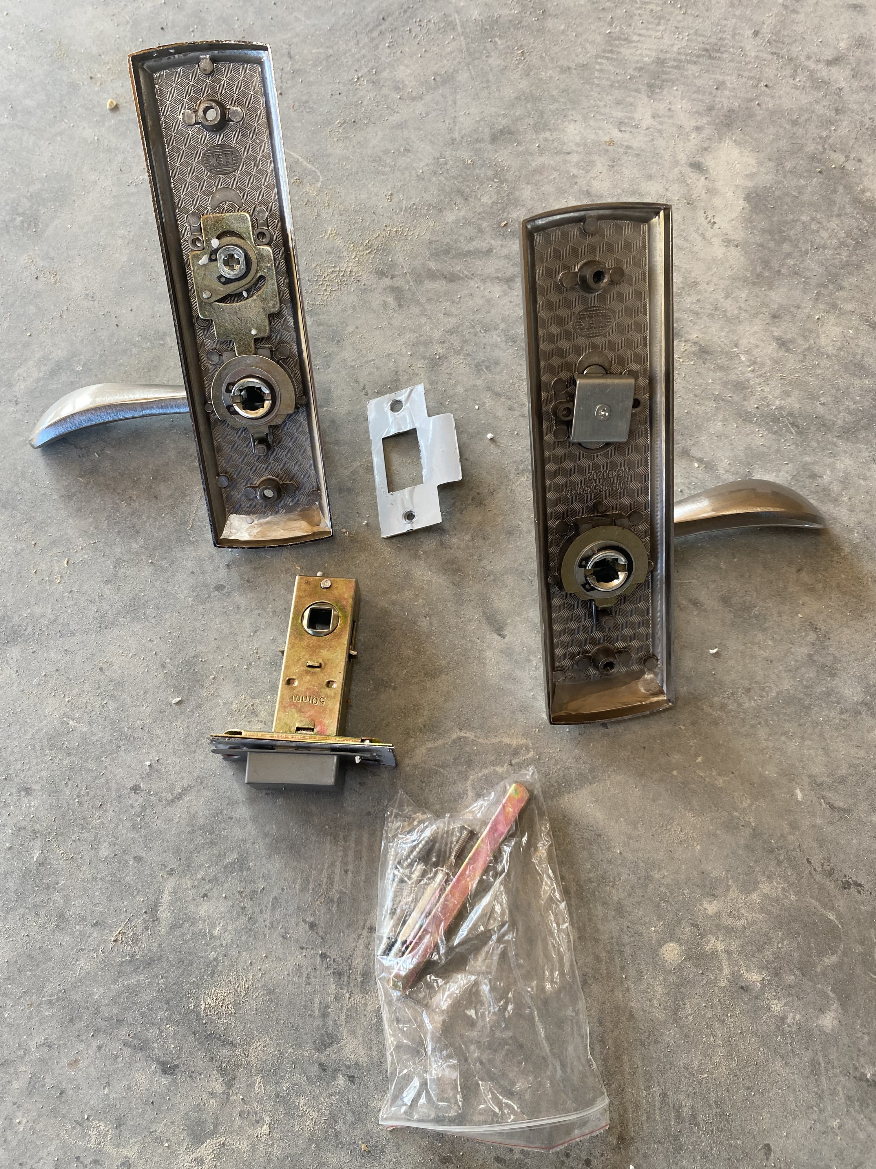 Door handles with key 5